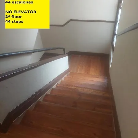 Center 90's Parking بلباو