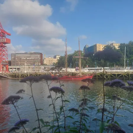 Center 90's Parking * ビルバオ