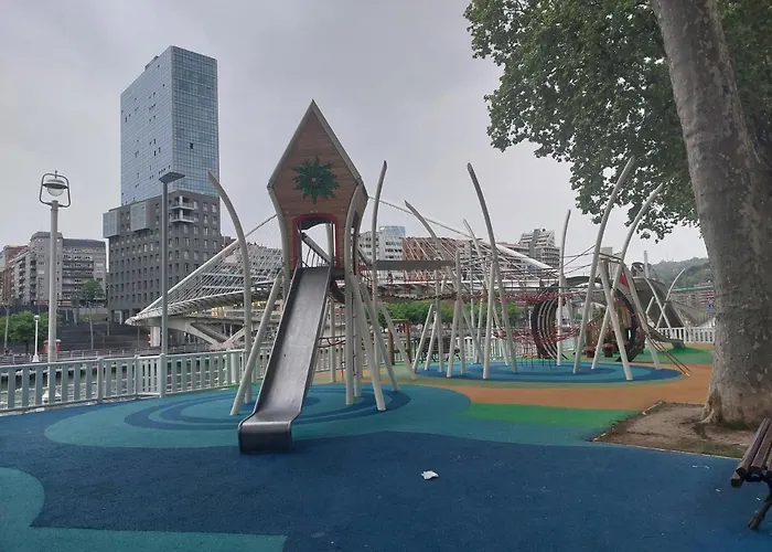 Center 90's Parking ビルバオ