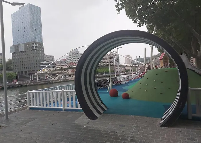 Center 90's Parking ビルバオ