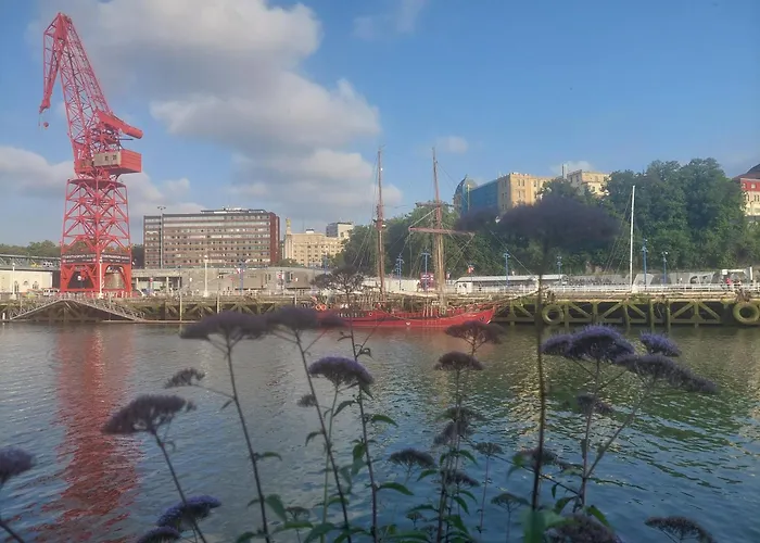 Center 90's Parking * Bilbao