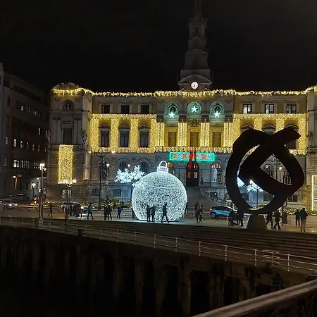 Center 90's Parking Μπιλμπάο